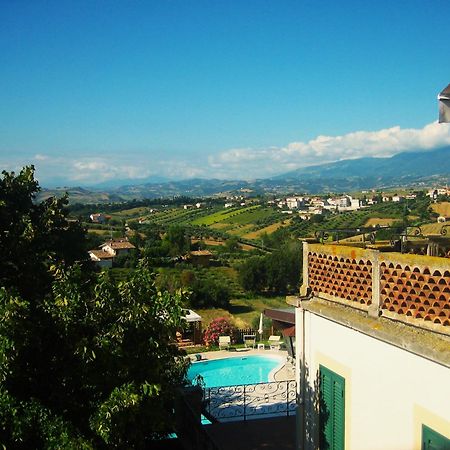 Agriturismo Villa Fiore Torano Nuovo Exterior foto