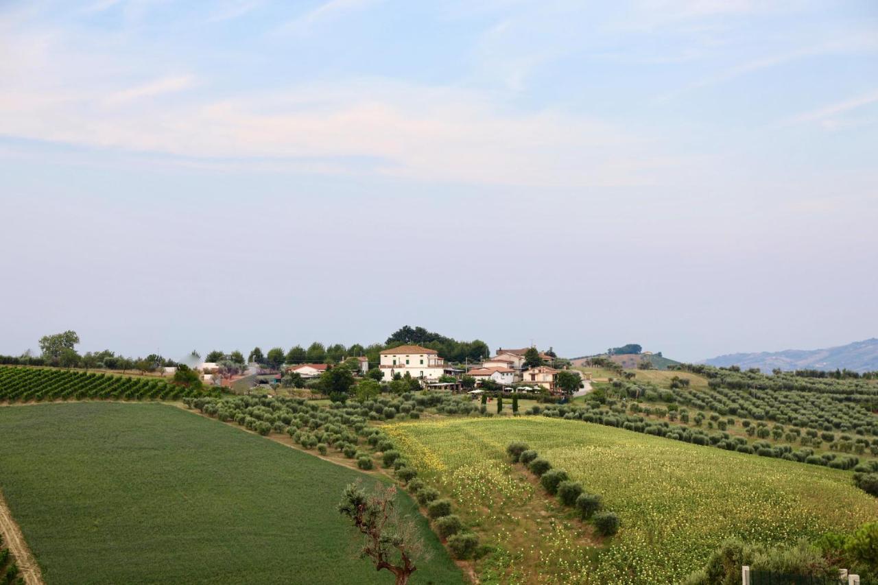 Agriturismo Villa Fiore Torano Nuovo Exterior foto